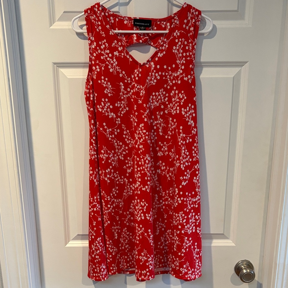 NEVER WORN! Red Floral Sleeveless A-Line Dress with Keyhold Back